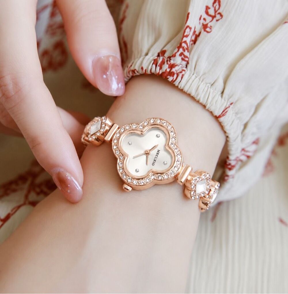 Italian Luxury Boutique White Crystal Clover Bracelet Watch Rose Gold Quartz